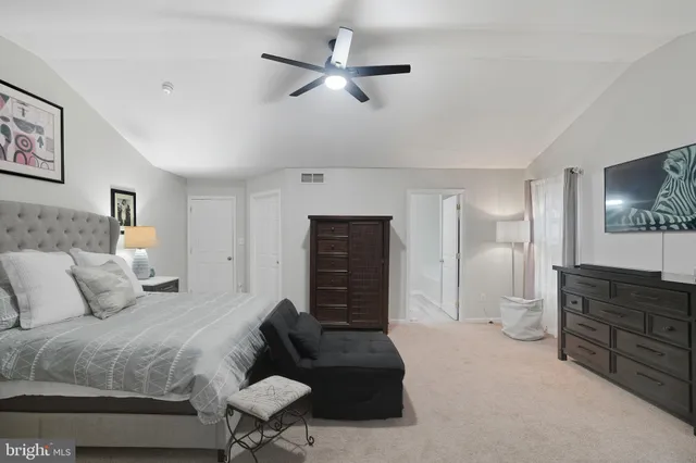 $525,000 | 2 Jerrys Court, Sicklerville, NJ 08081