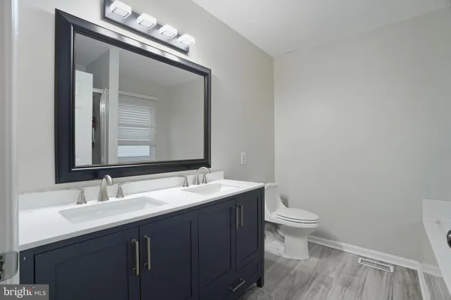 $525,000 | 2 Jerrys Court, Sicklerville, NJ 08081