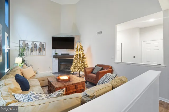 $525,000 | 2 Jerrys Court, Sicklerville, NJ 08081