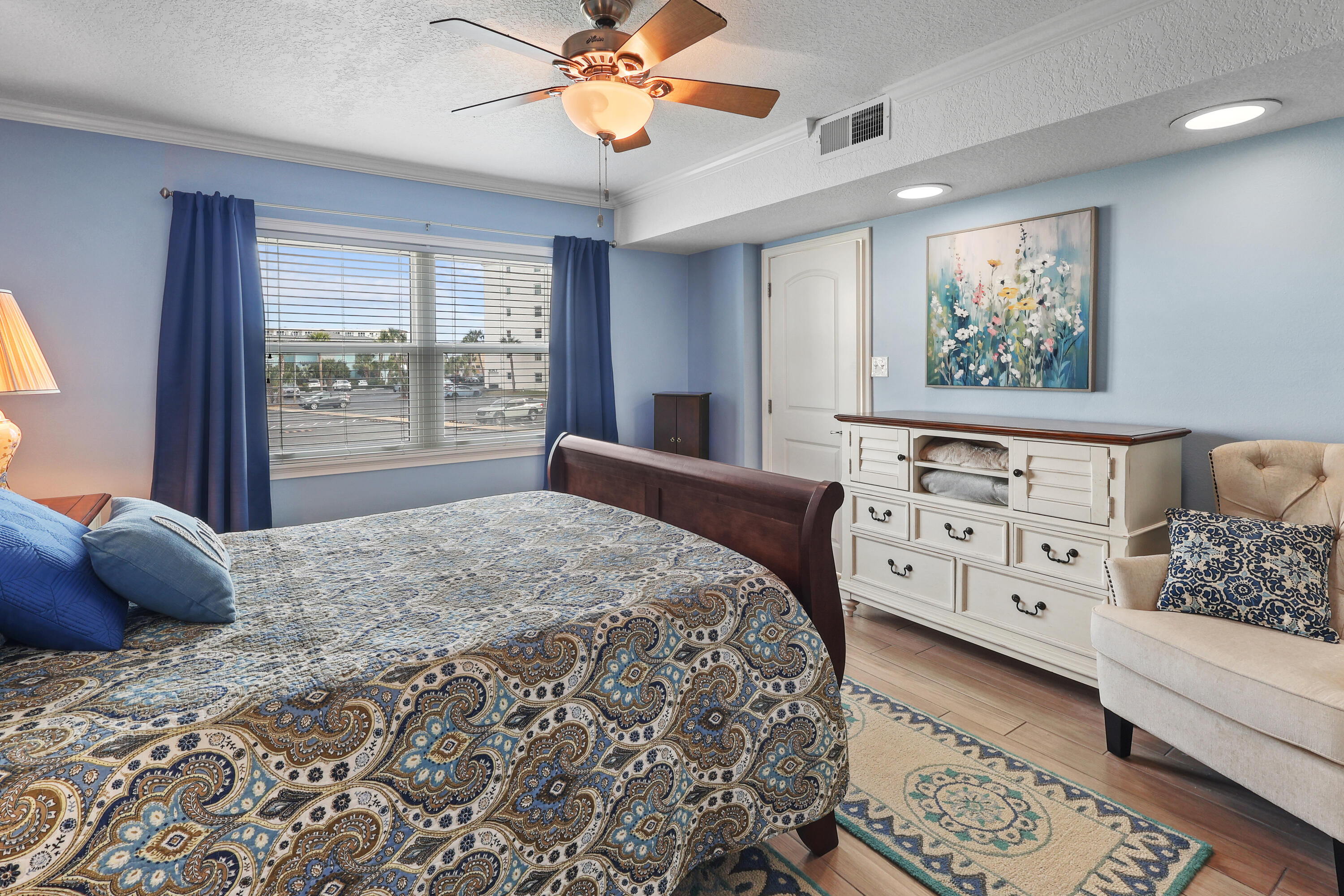 909 Santa Rosa Boulevard, Unit 229 Fort Walton Beach, FL 32548 - Photo 24 of 48 a bedroom with a bed and a window