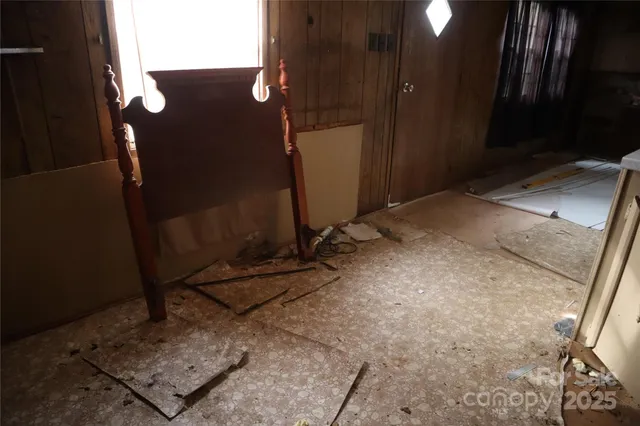 a view of a storage & utility room