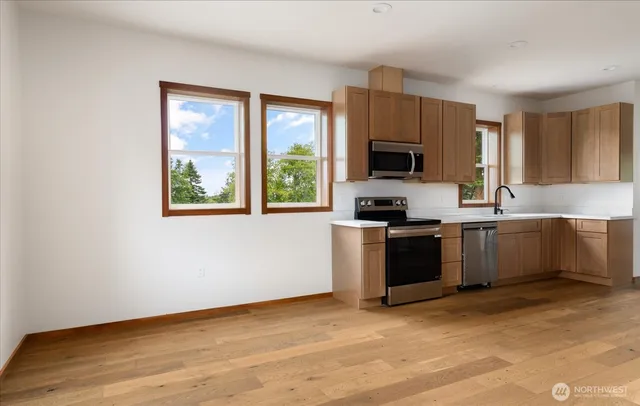 $590,000 | 4904 Deception Circle, Oak Harbor, WA 98277