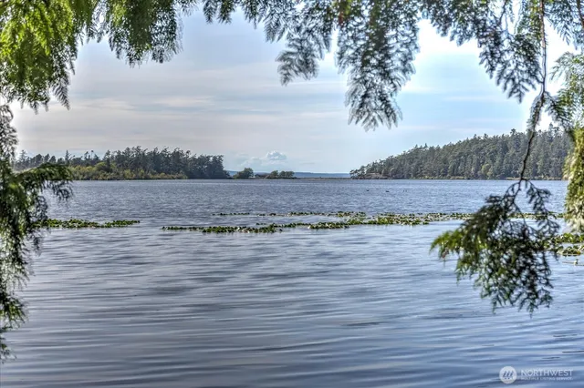 $590,000 | 4904 Deception Circle, Oak Harbor, WA 98277