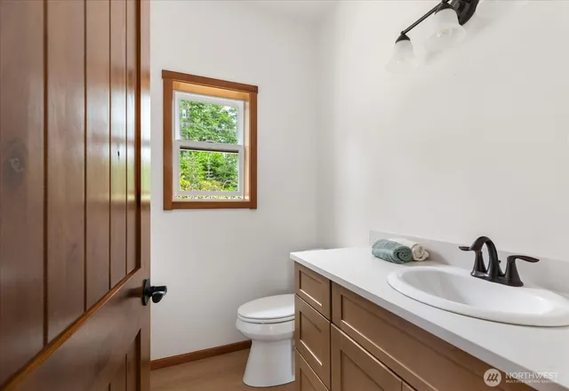 $590,000 | 4904 Deception Circle, Oak Harbor, WA 98277