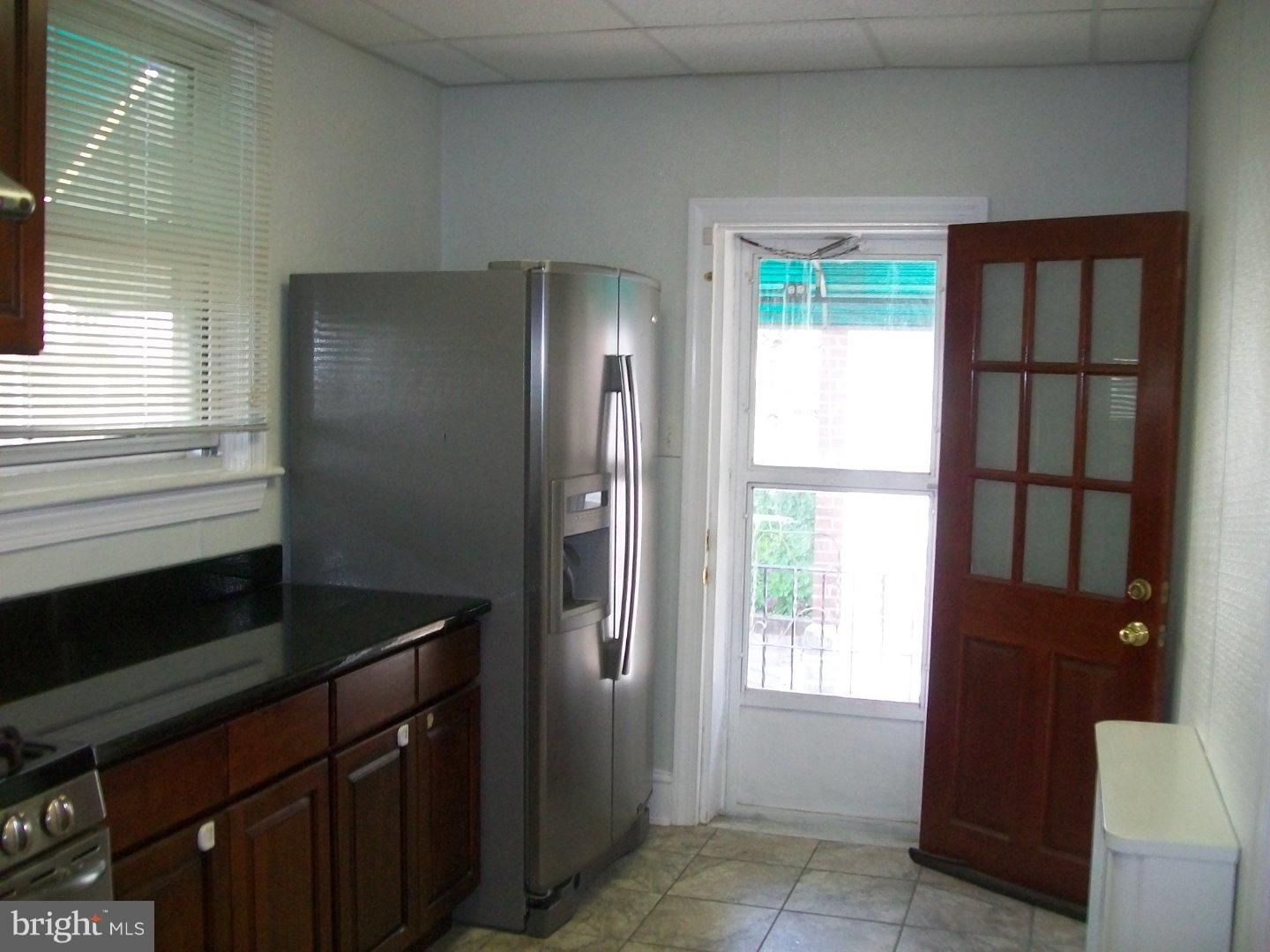188 Glencoe Road Upper Darby, PA 19082 - Photo 3 of 25 Kitchen