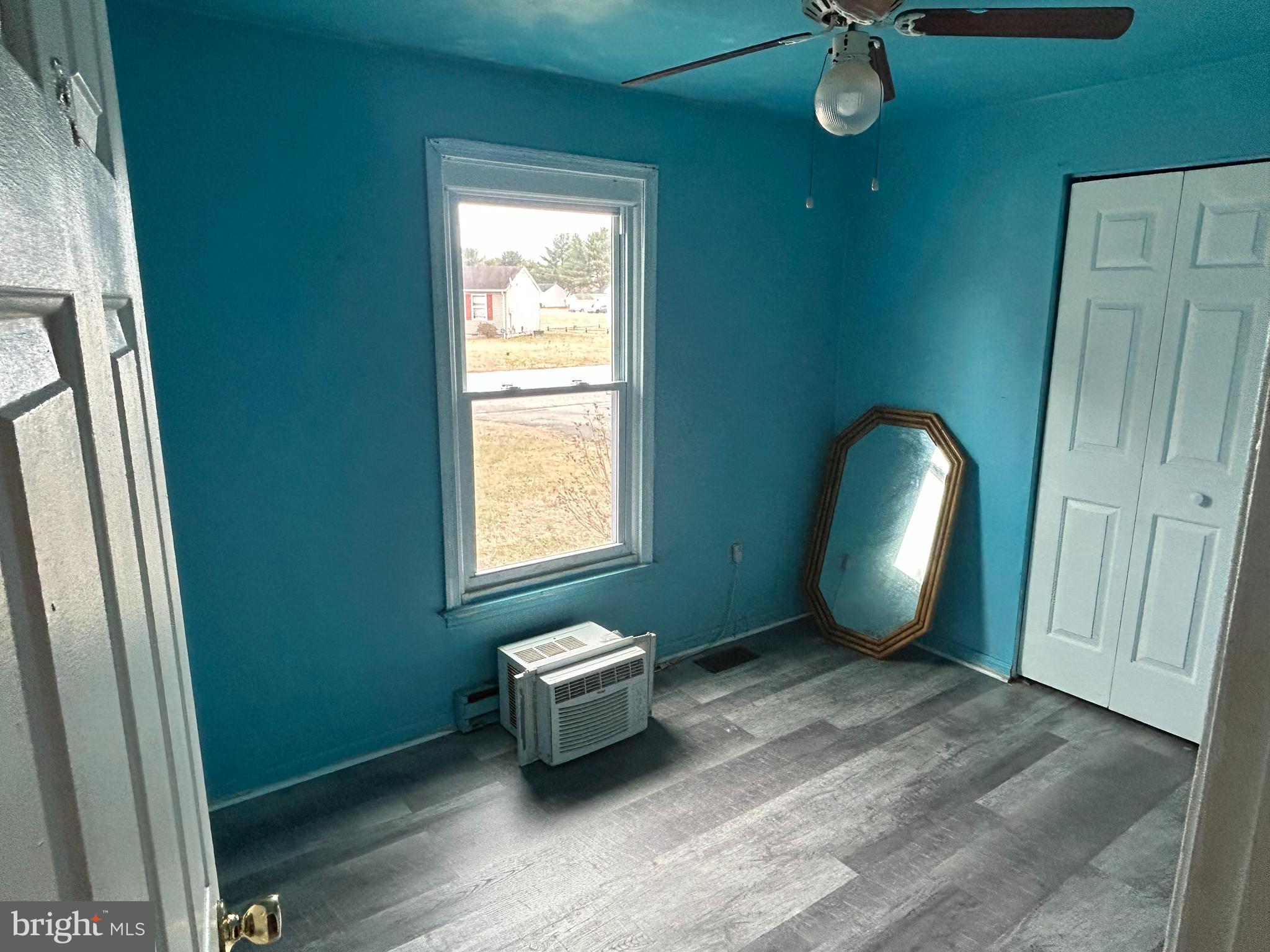 608 Spring Garden Avenue Salisbury, MD 21804 - Photo 12 of 19 a view of a livingroom with furniture and windows