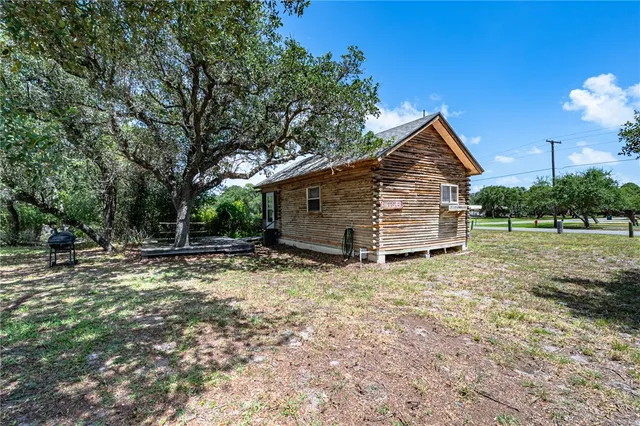 $695,000 | 164 4th Street, Rockport, TX 78382