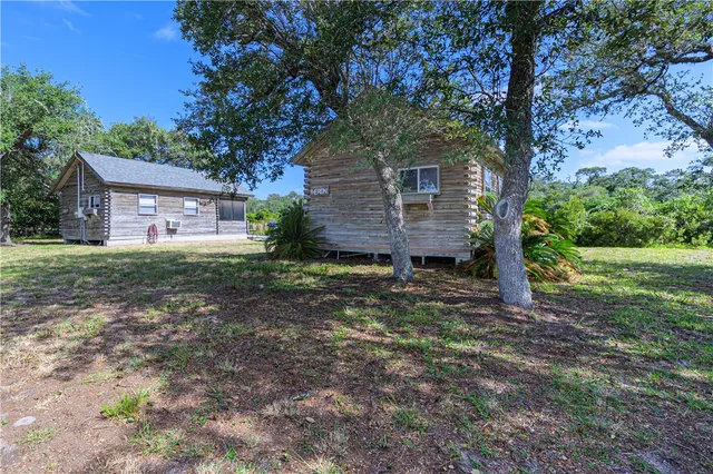 $695,000 | 164 4th Street, Rockport, TX 78382