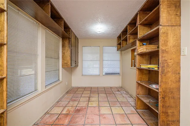 $695,000 | 164 4th Street, Rockport, TX 78382