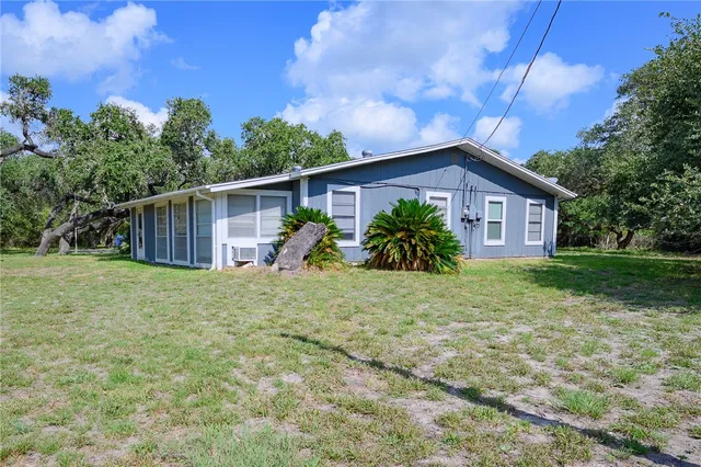 $695,000 | 164 4th Street, Rockport, TX 78382