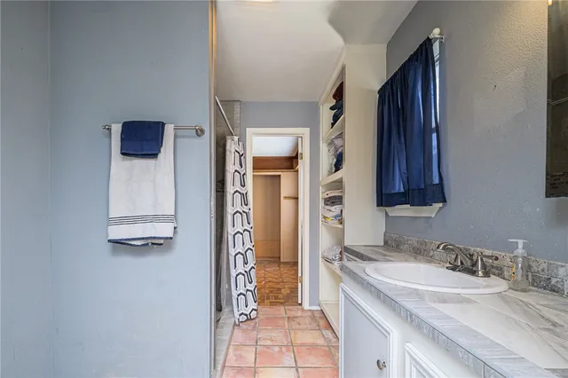 $695,000 | 164 4th Street, Rockport, TX 78382