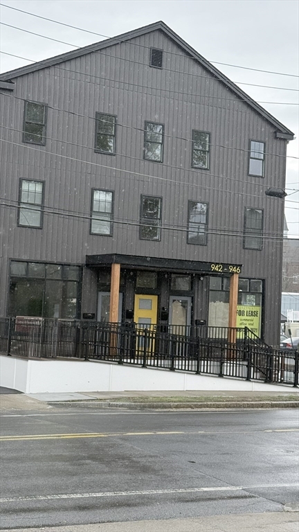 944 East Street, Unit 3 Walpole, MA 02081 - Photo 1 of 23 a view of a building