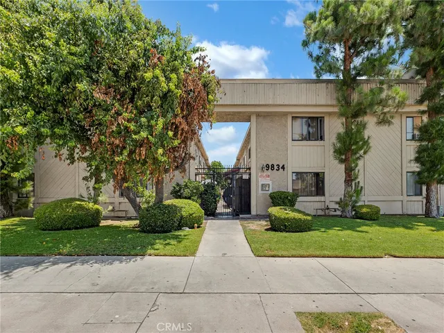 $409,000 | 9834 Sepulveda Boulevard, Unit 109, North Hills, CA 91343