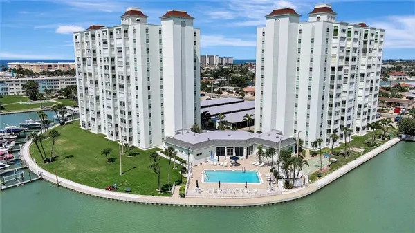 $351,000 | 400 64th Avenue, Unit 202, St. Pete Beach, FL 33706