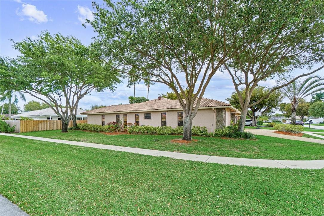 21361 Raindance Lane Boca Raton, FL 33428 - Photo 4 of 31 Photo 4
