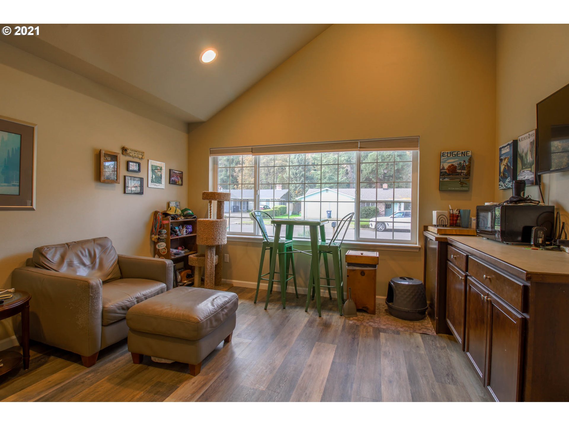 1925 Ridgeway Drive Eugene, OR 97401 - Photo 24 of 32 Gallery Image 24