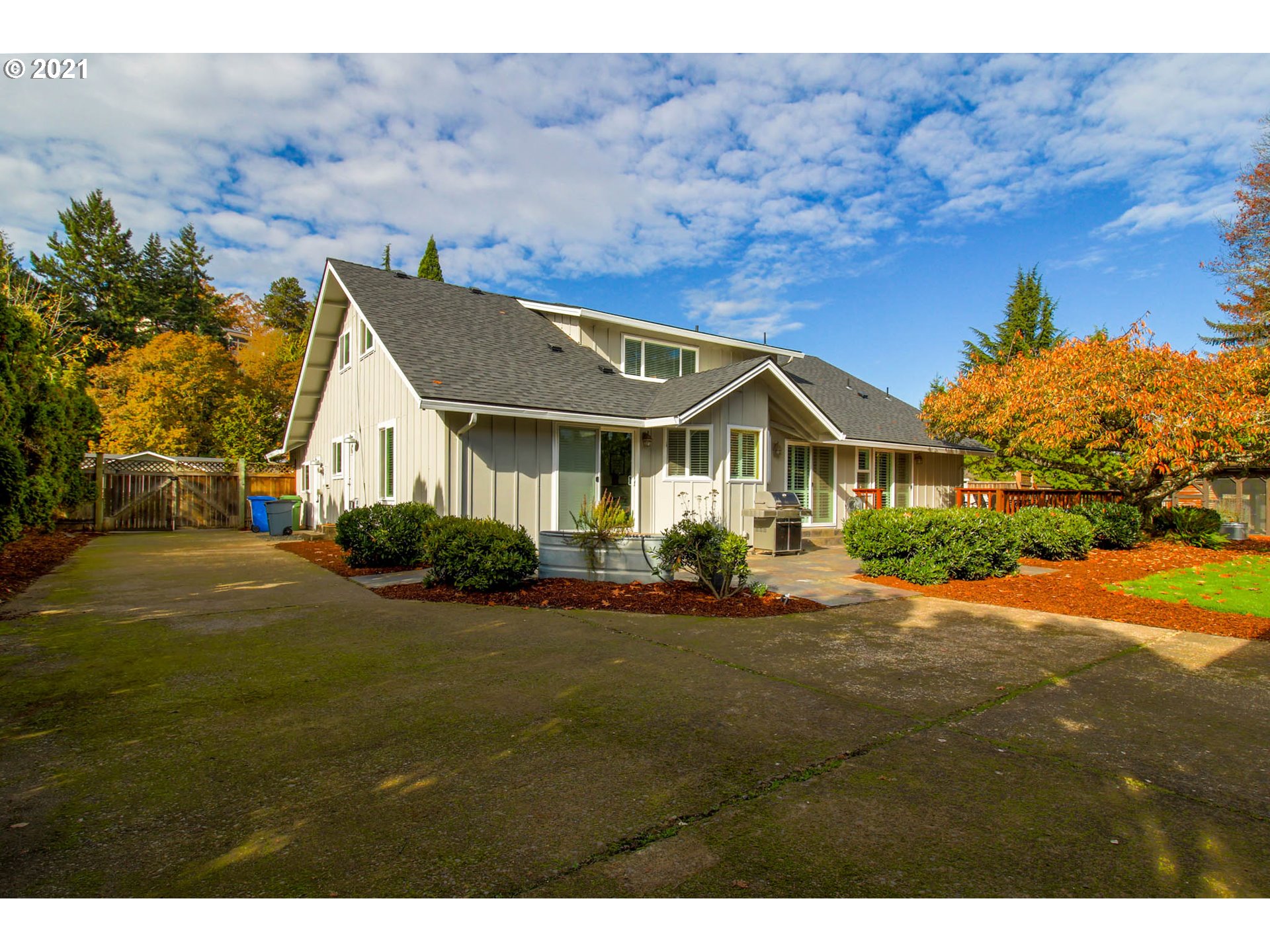 1925 Ridgeway Drive Eugene, OR 97401 - Photo 27 of 32 Gallery Image 27