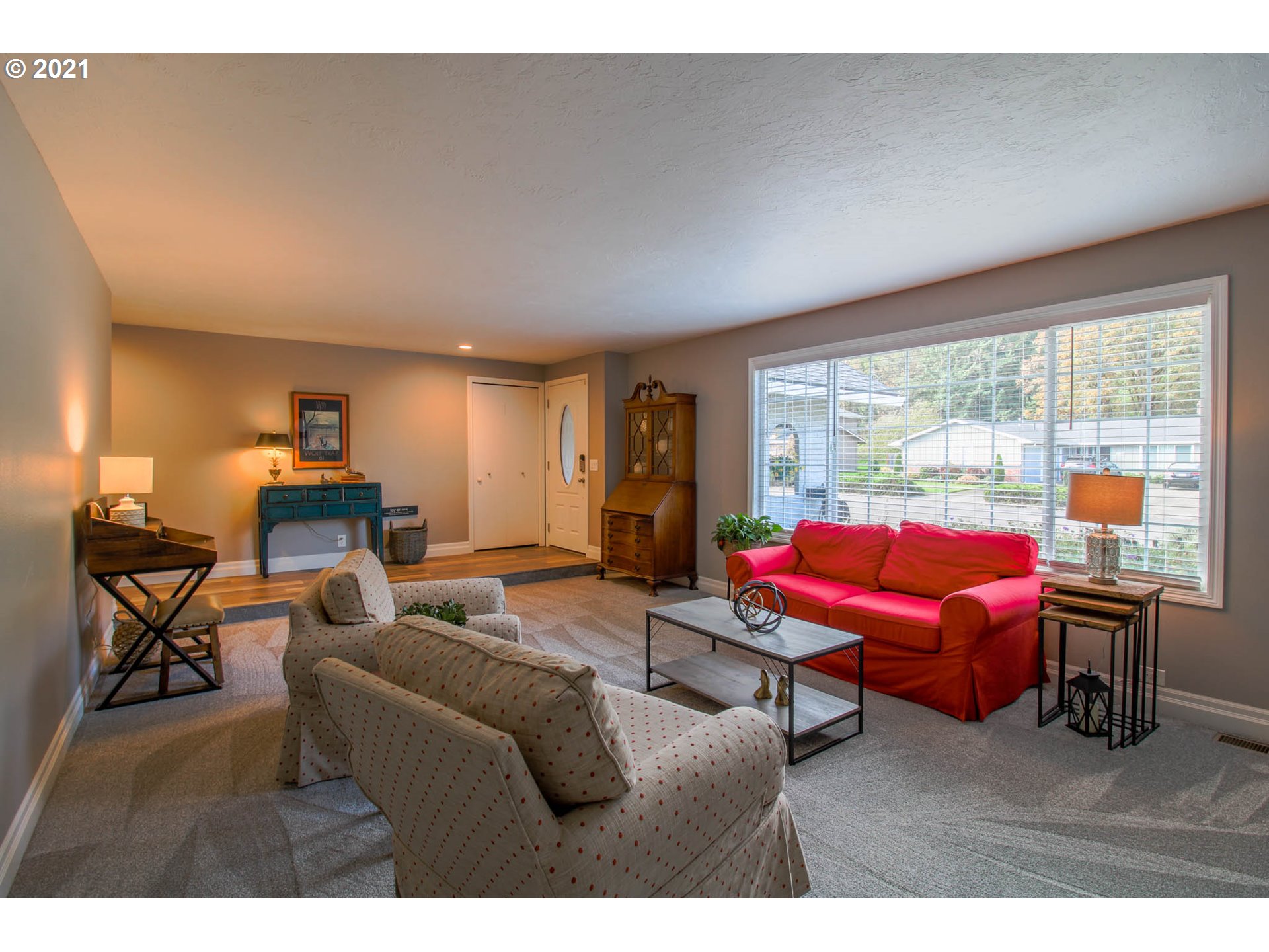 1925 Ridgeway Drive Eugene, OR 97401 - Photo 5 of 32 Gallery Image 5