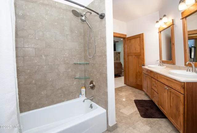 $920,000 | 295 Main Street, Unit R306, Edwards, CO 81632