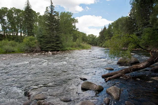 $920,000 | 295 Main Street, Unit R306, Edwards, CO 81632