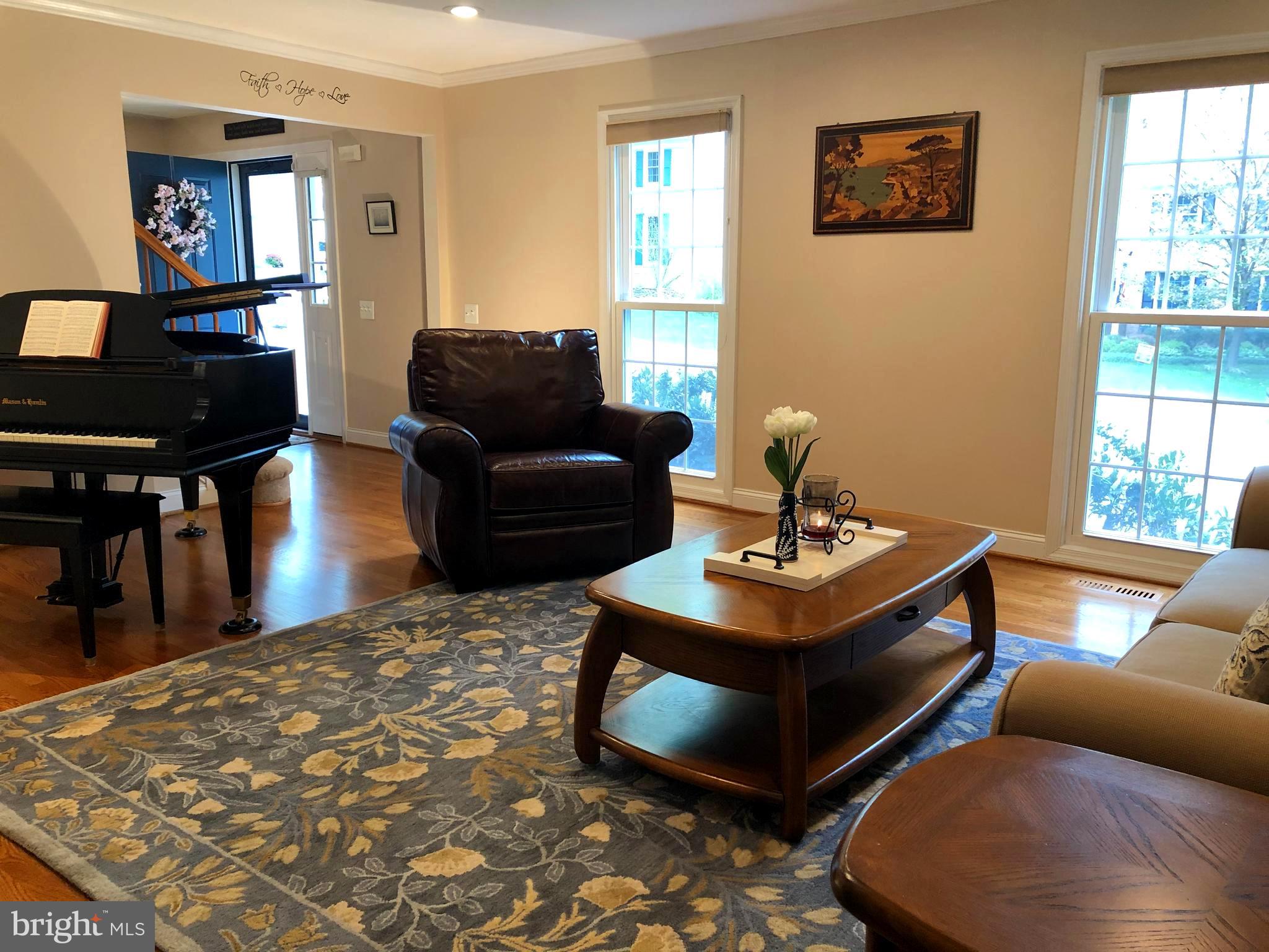 10845 Burr Oak Way Burke, VA 22015 - Photo 13 of 47 Looking into the Living Room towards front door