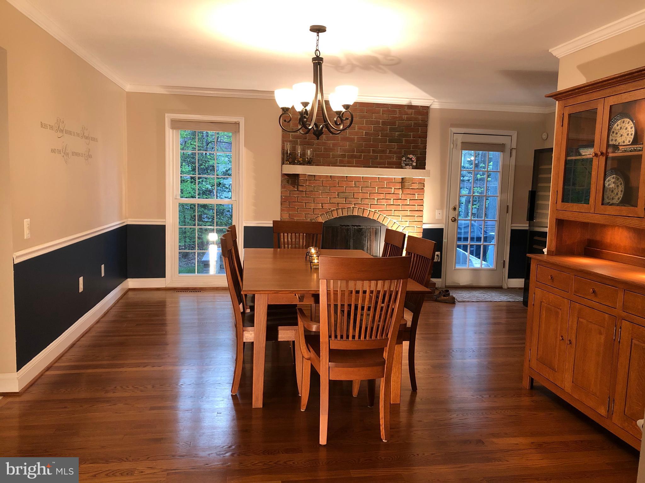 10845 Burr Oak Way Burke, VA 22015 - Photo 17 of 47 Looking into the dining room