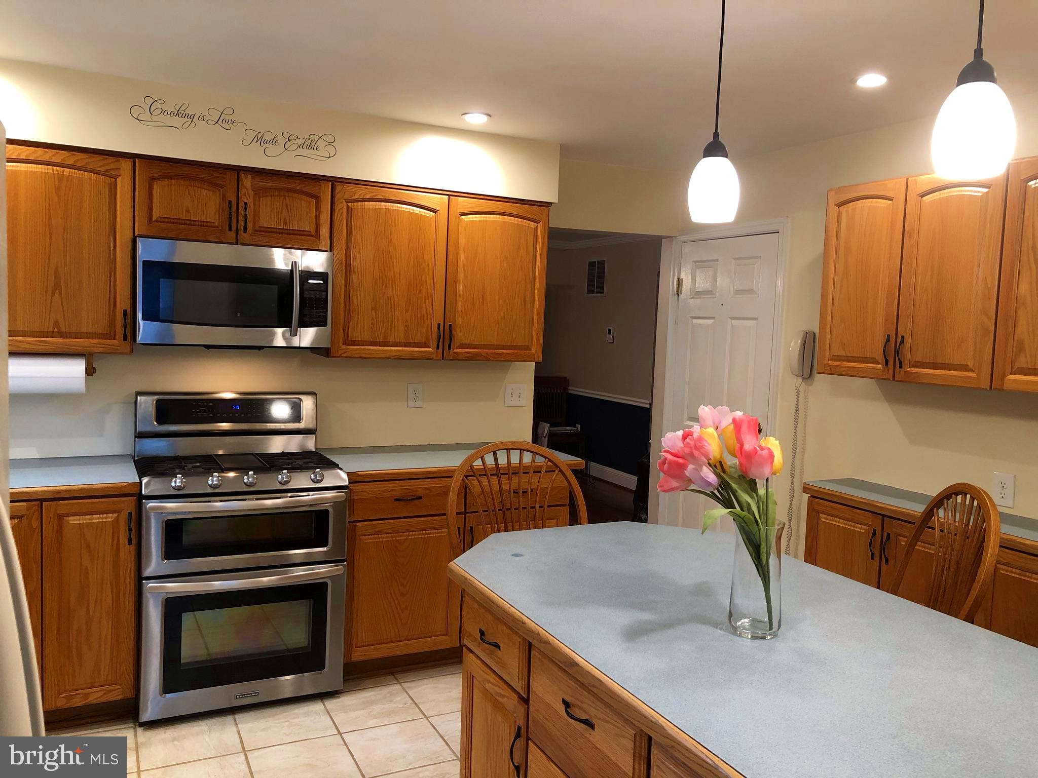 10845 Burr Oak Way Burke, VA 22015 - Photo 22 of 47 Looking from the office/library