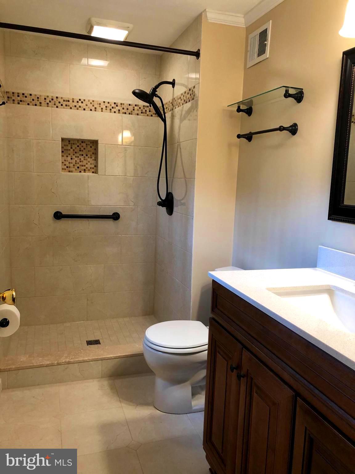 10845 Burr Oak Way Burke, VA 22015 - Photo 28 of 47 Primary bathroom