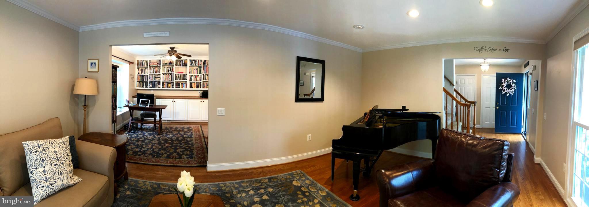 10845 Burr Oak Way Burke, VA 22015 - Photo 10 of 47 Front room panoramic view