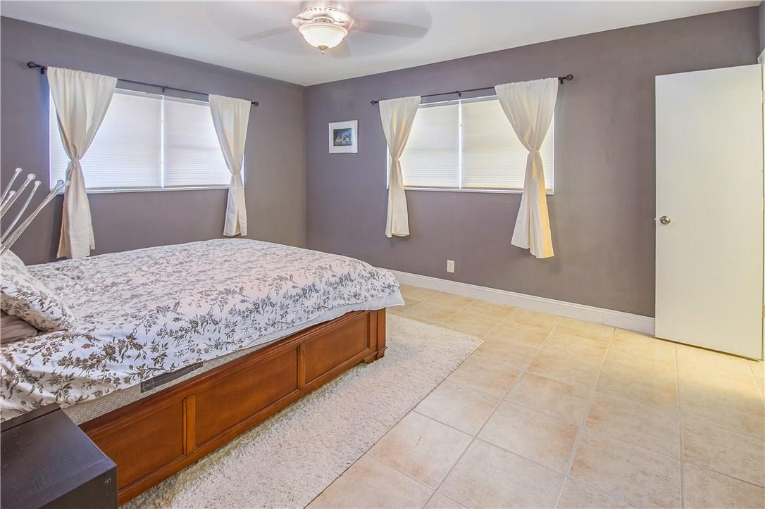 3400 Northeast 5th Avenue Boca Raton, FL 33431 - Photo 7 of 13 Huge master bedroom