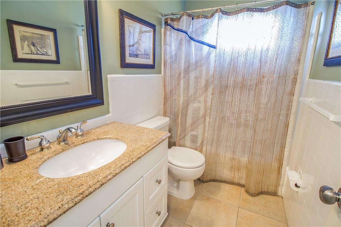 3400 Northeast 5th Avenue Boca Raton, FL 33431 - Photo 10 of 13 Guest bathroom