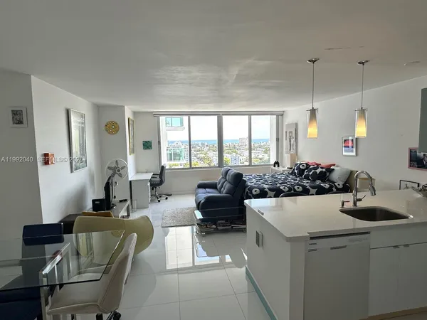 $2,500 | 1000 West Avenue, Unit 1532, Miami Beach, FL 33139