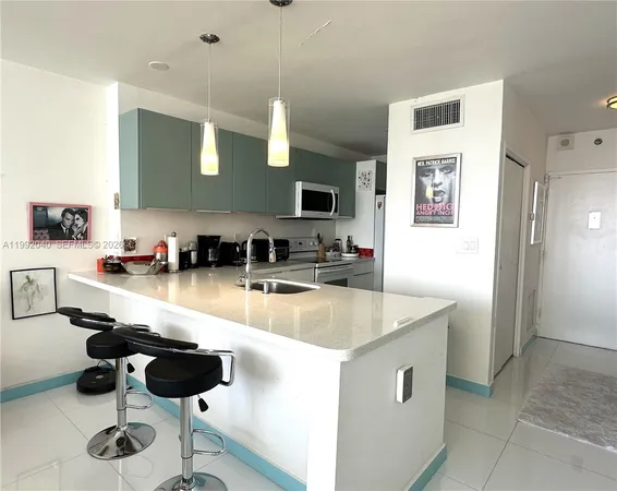$2,500 | 1000 West Avenue, Unit 1532, Miami Beach, FL 33139