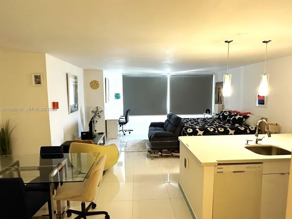 $2,500 | 1000 West Avenue, Unit 1532, Miami Beach, FL 33139