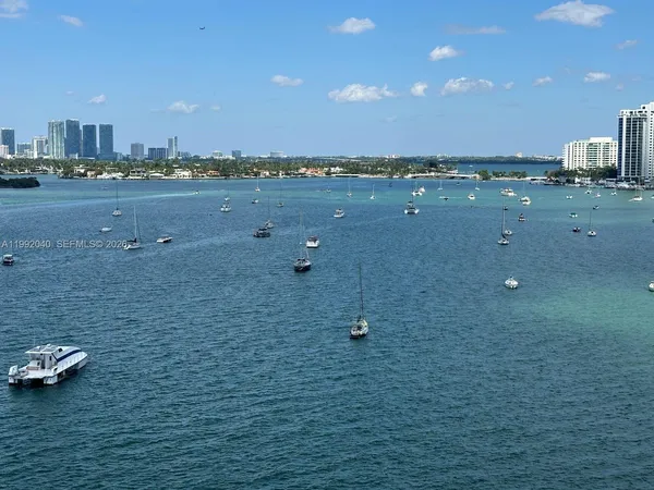 $2,500 | 1000 West Avenue, Unit 1532, Miami Beach, FL 33139