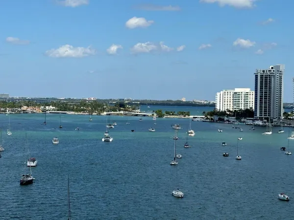 $2,500 | 1000 West Avenue, Unit 1532, Miami Beach, FL 33139