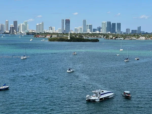 $2,500 | 1000 West Avenue, Unit 1532, Miami Beach, FL 33139