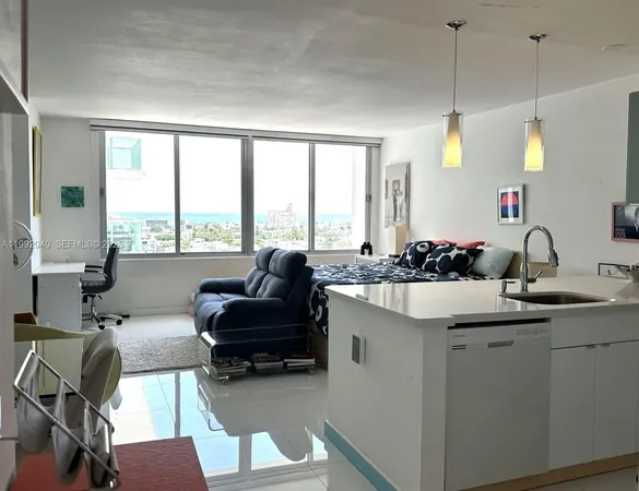 $2,500 | 1000 West Avenue, Unit 1532, Miami Beach, FL 33139