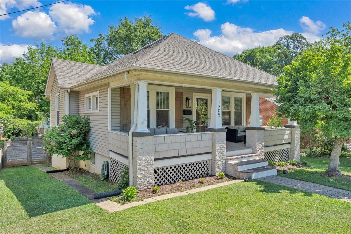 1205 Summit Avenue Southwest Roanoke, VA 24015 - Photo 46 of 52 46-MIB09272