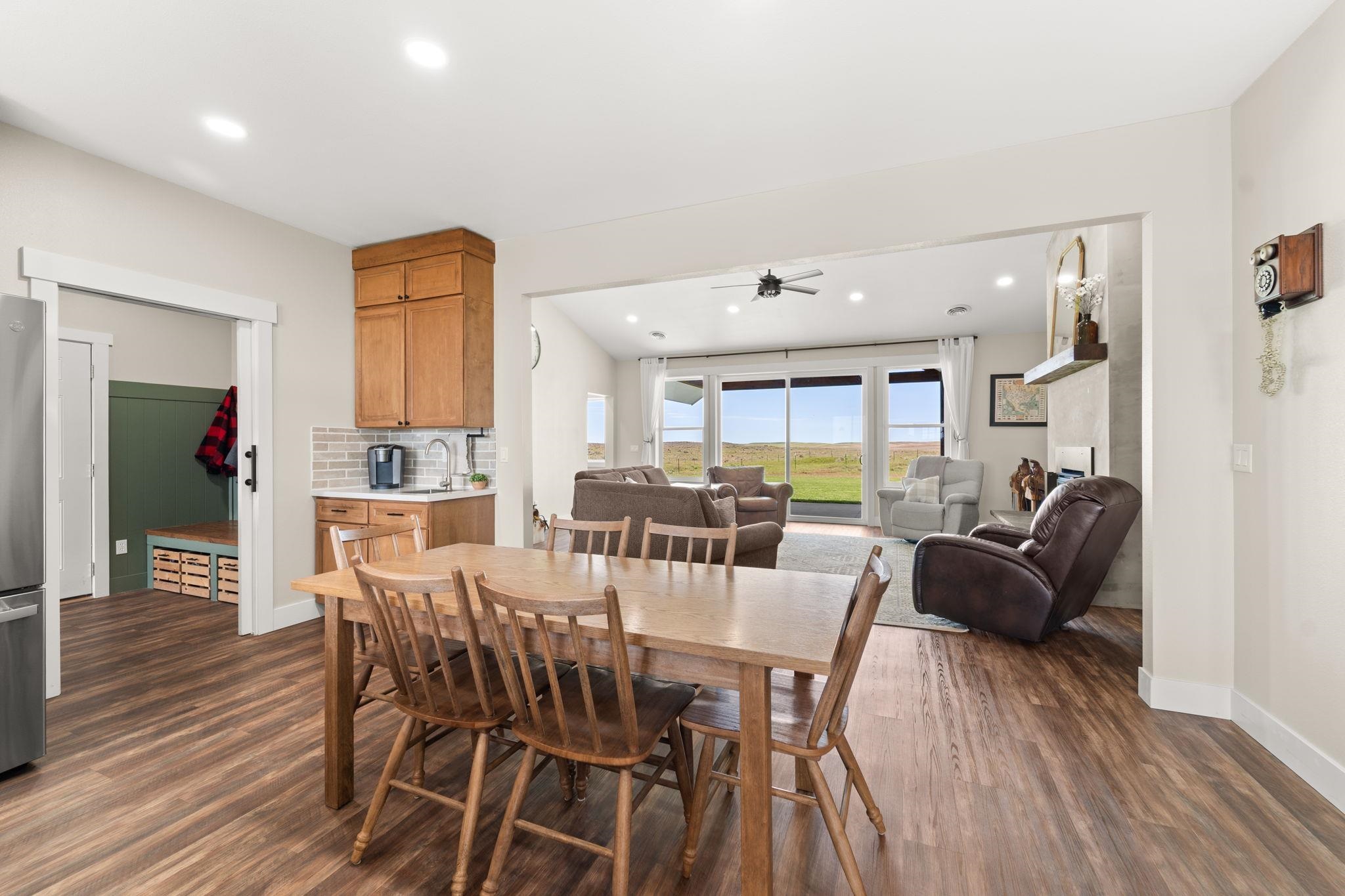 42132 Zeimantz Road East Davenport, WA 99122 - Photo 7 of 49