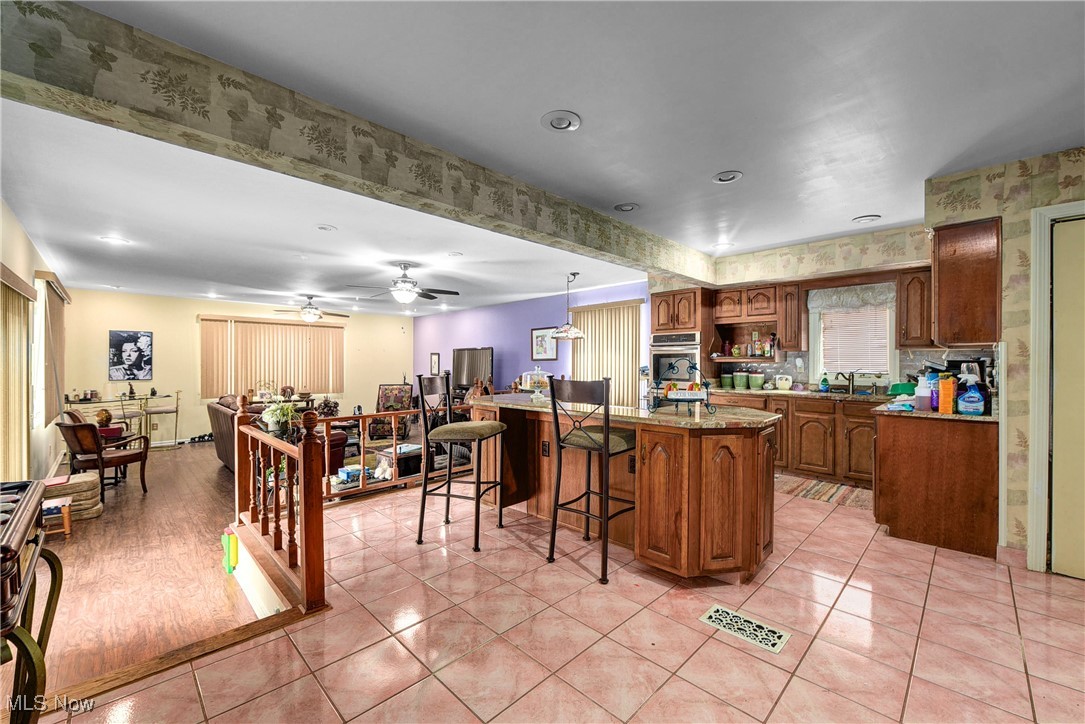 1069 Carver Road Cleveland, OH 44112 - Photo 13 of 36