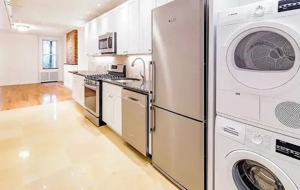 $4,900 | 691 9th Avenue, Unit 4N | Hell's Kitchen