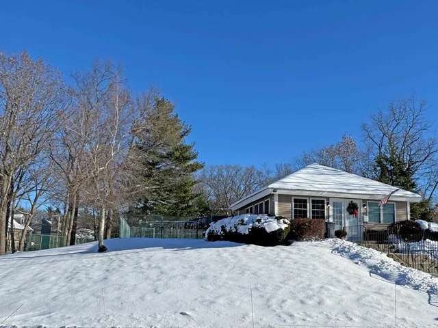 $400,000 | 3 Cranleigh Mews, Nashua, NH 03063