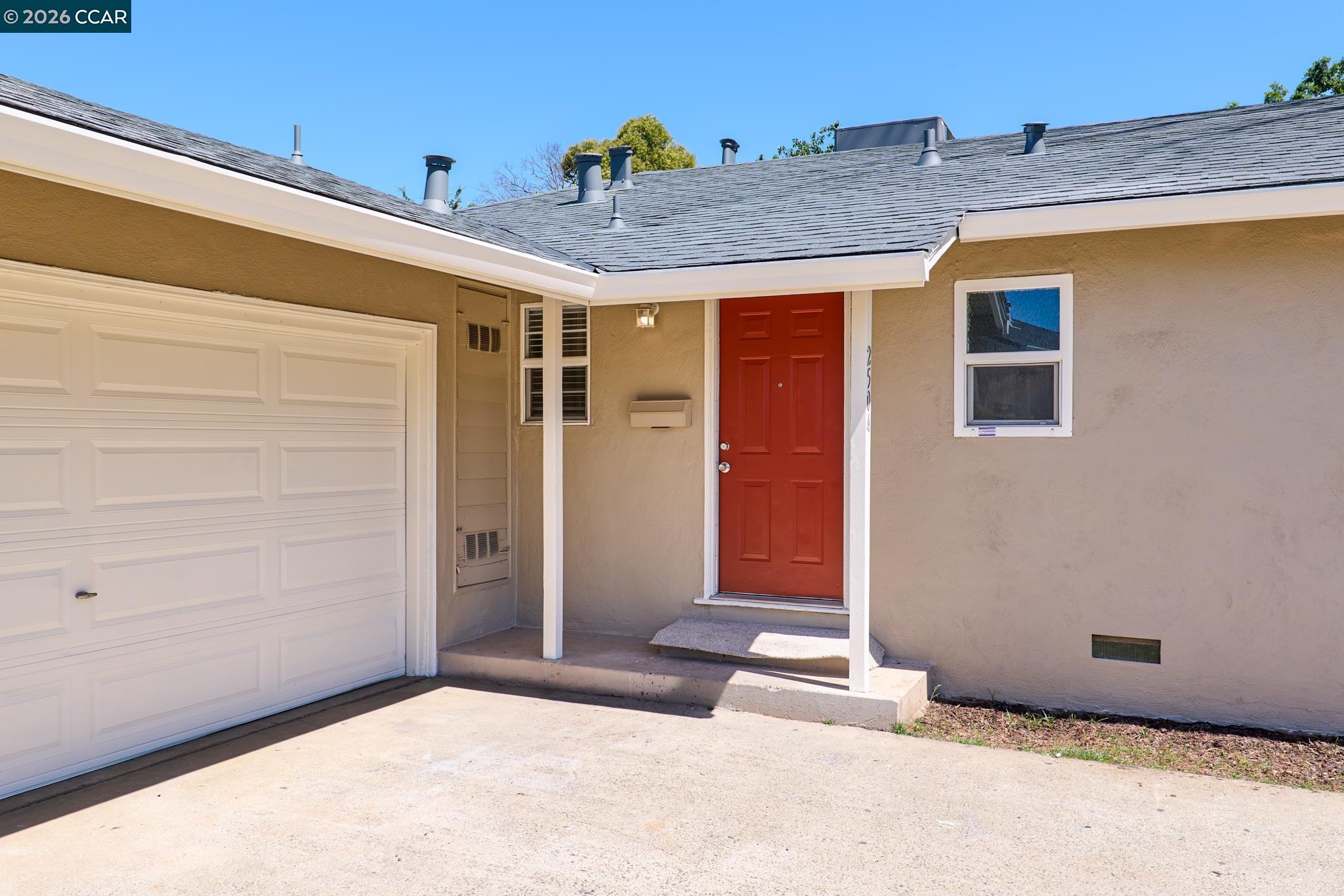 2504 Riesling Way Rancho Cordova, CA 95670 - Photo 2 of 20