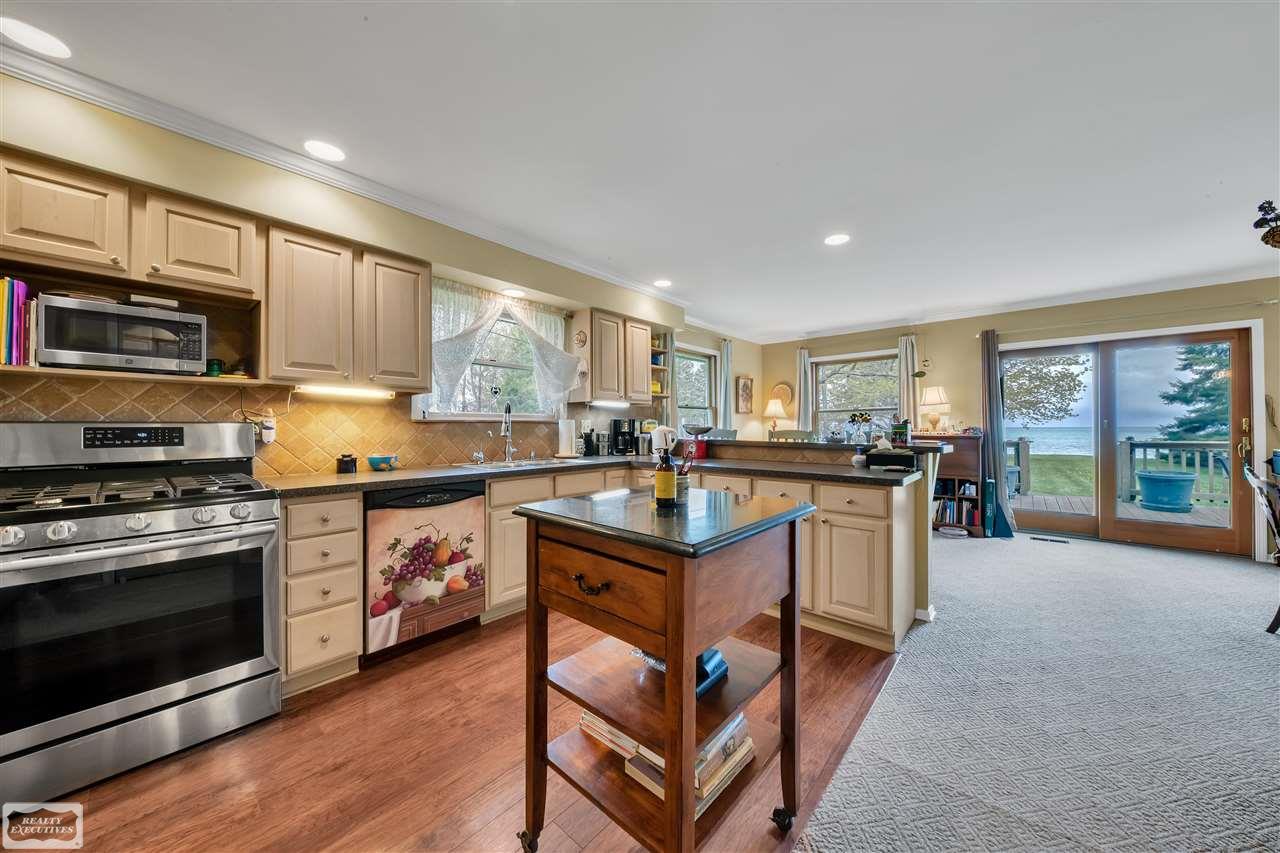 4549 Lakeshore Road Lexington, MI 48450 - Photo 5 of 46