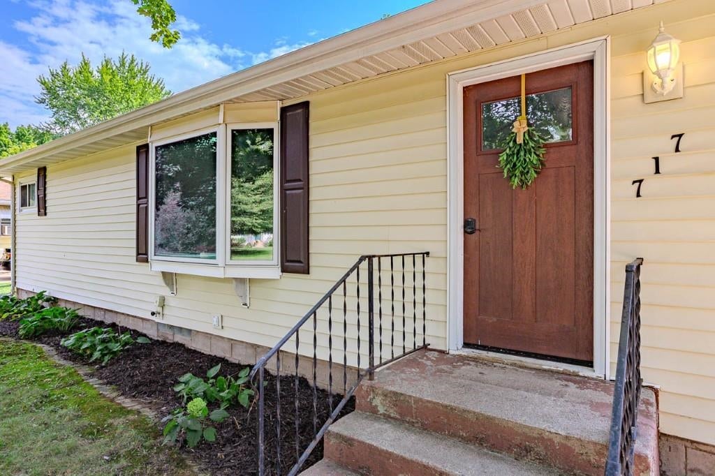 717 South Line Road Rothschild, WI 54474 - Photo 4 of 44 Gallery Image 4