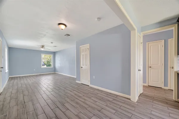 $1,950 | 6022 Lyndhurst Drive, Houston, TX 77033