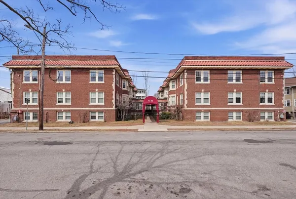 $2,250 | 41 Richardson Avenue, Unit 12, Wakefield, MA 01880