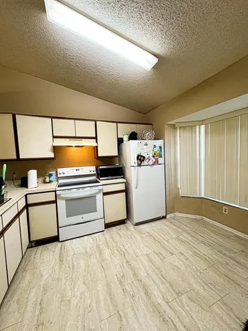 $240,000 | 2904 Squire Oak Court, St. Cloud, FL 34769