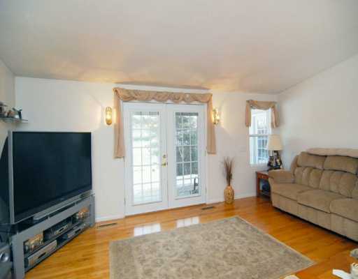 206 Shippee Plat Road Coventry, RI 02816 - Photo 7 of 8 Living Room.